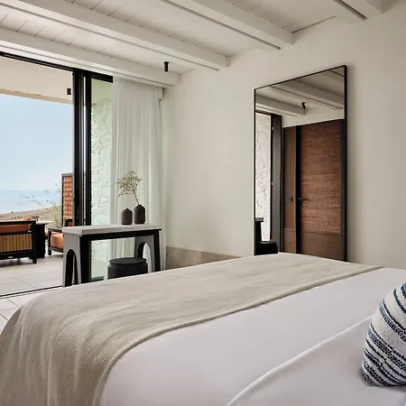 Odera, Tinos, Autograph Collection Kionia